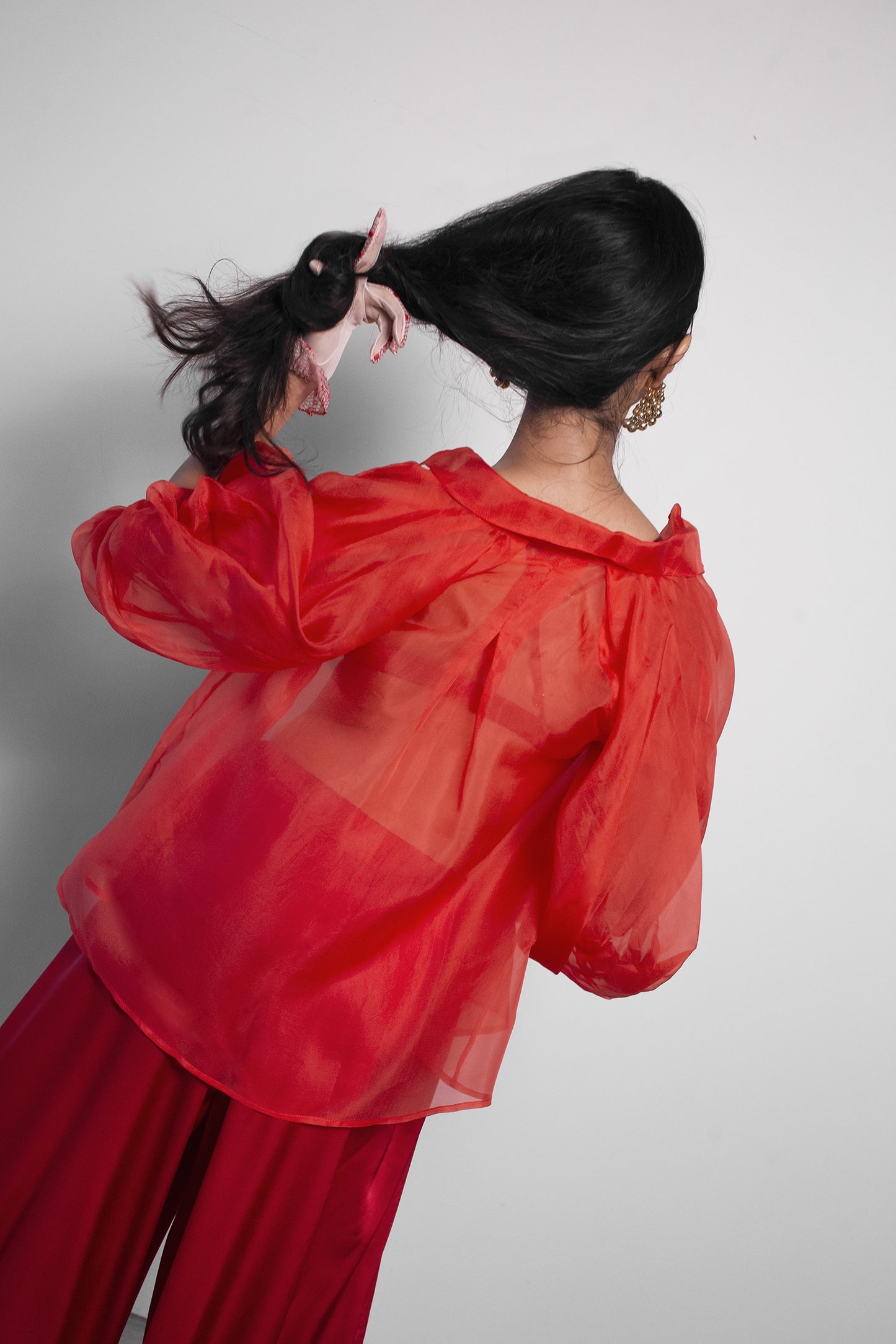 ORGANZA PUFF SLEEVE BLOUSE IN SCARLET